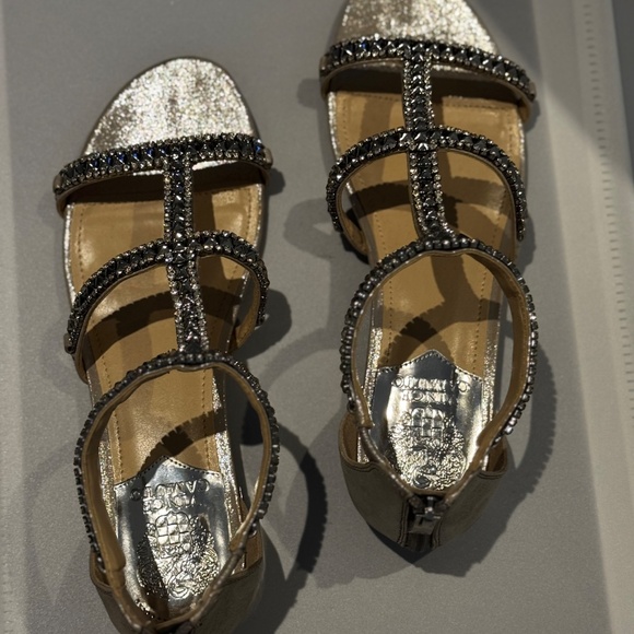 Vince Camuto Light Champagne/Silver Gladiator Flat Sandals - Picture 2 of 6